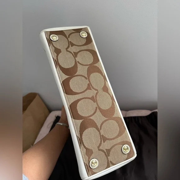 Coach Hampton Shoulder Bag - Picture 8 of 9